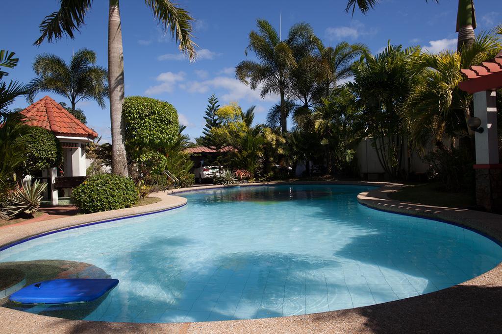 Sir Nico Guesthouse And Resort Pulilan Exterior foto