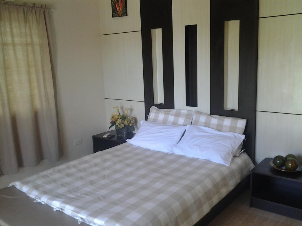 Sir Nico Guesthouse And Resort Pulilan Quarto foto